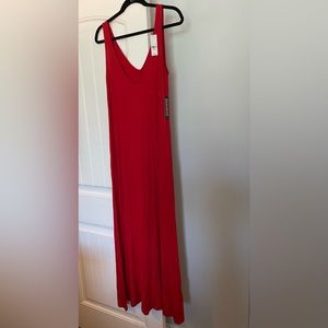 Beautiful Red Maxi Dress. POCKETS!! Medium. NWT